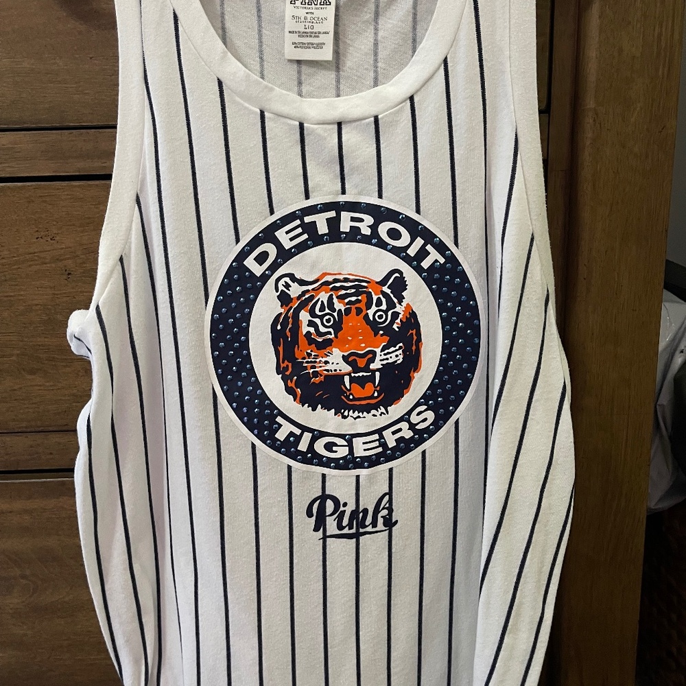 Pink Detroit tigers tank